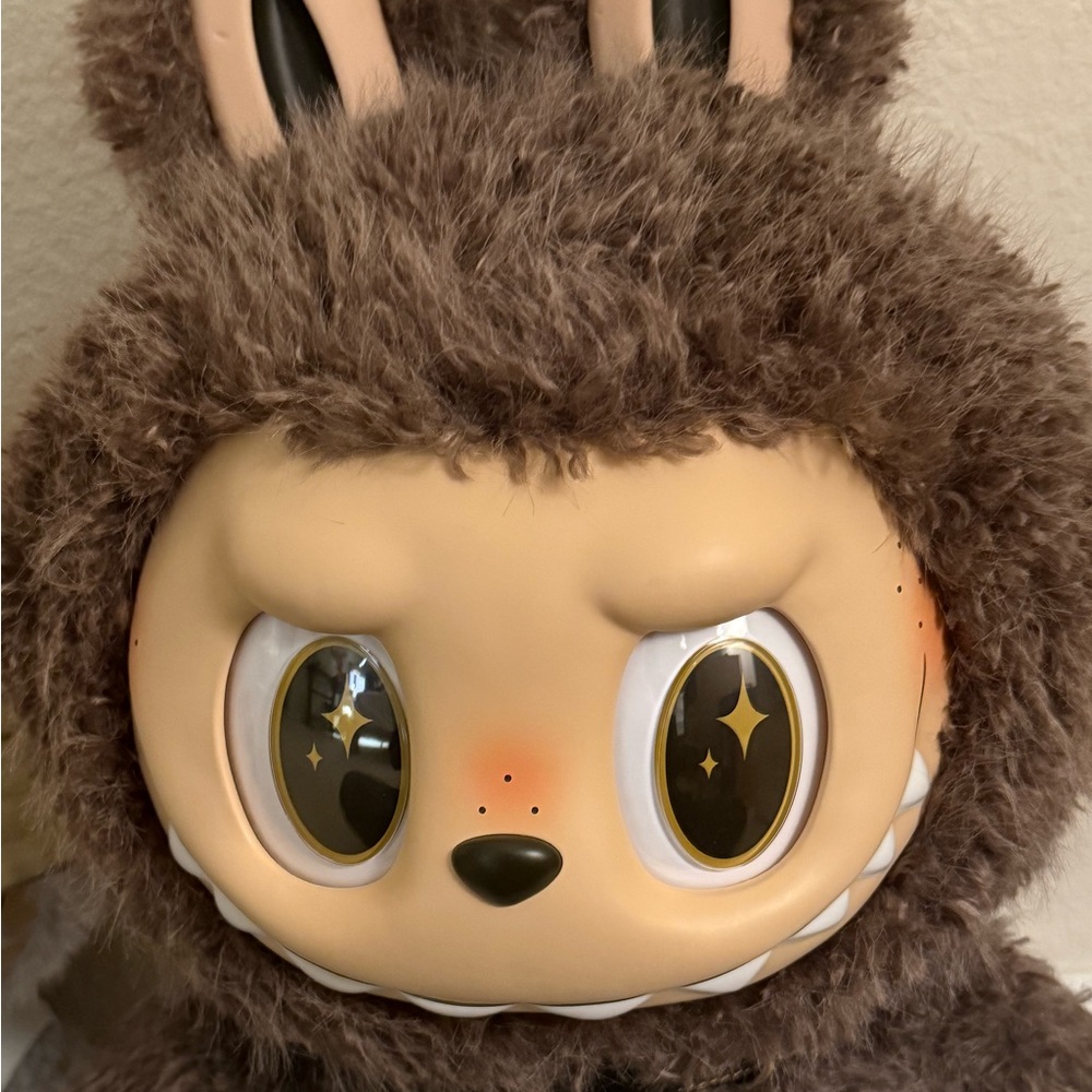 Meet your Posher, LeonLabubu